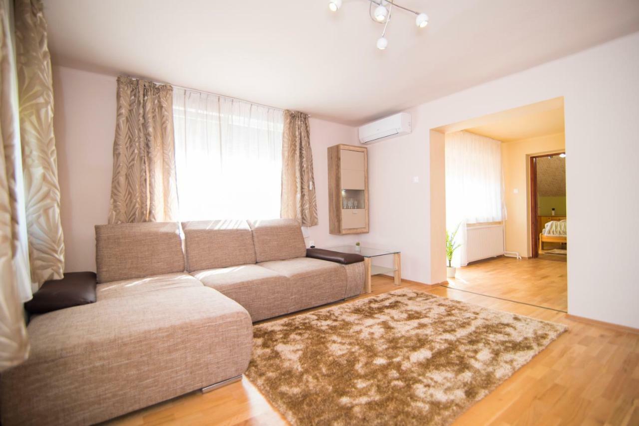 Oeskarszt Apartman Urkut Dış mekan fotoğraf